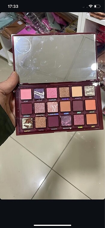 Huda beauty far paleti