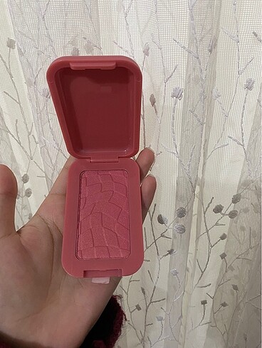 NYX Nyx buttermelt allık 08