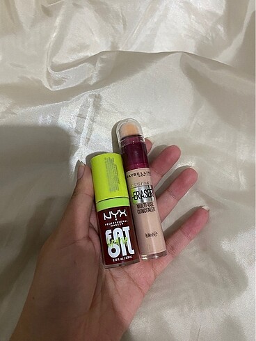Maybelline kapatıcı ve nyx dudak yağı