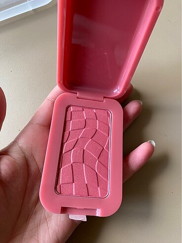 NYX Nyx buttermelt allık 08