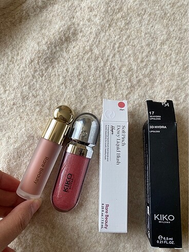 Rare beauty allık ve Kiko lipgloss