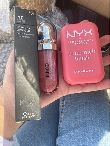 NYX Nyx buttermelt allık ve Kiko lipgloss