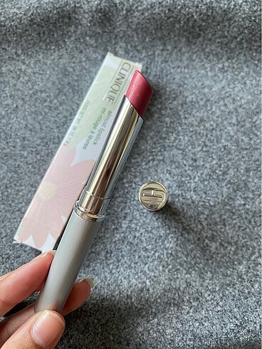 Beden pembe Renk Clinique Pink honey balm