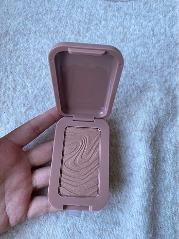 NYX Nyx buttermelt bronzer