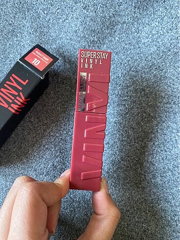 Maybelline vinly ink ruj