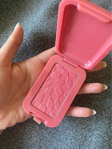 NYX Nyx buttermelt allık 08