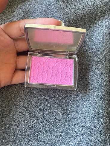 Beden Dior backstage allık 001