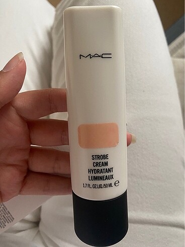 Beden Mac strobe cream ışıltılı makyaj bazı