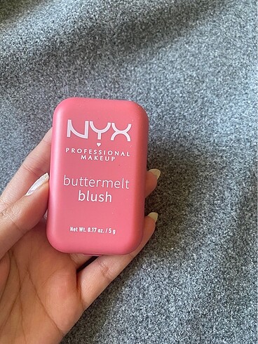 Nyx buttermelt allık 08