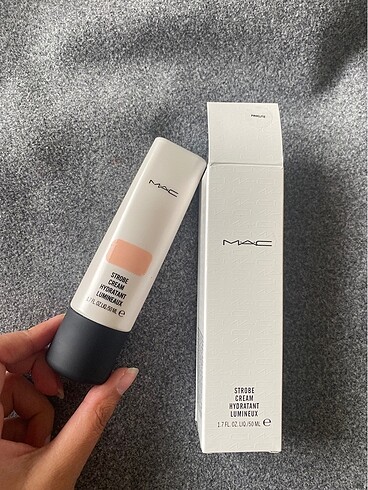 Mac makyaj bazı ışıltılı