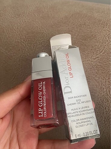 Dior lipoil dudak yağı