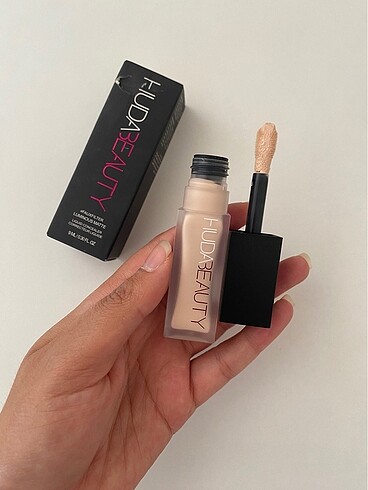 Huda beauty kapatıcı