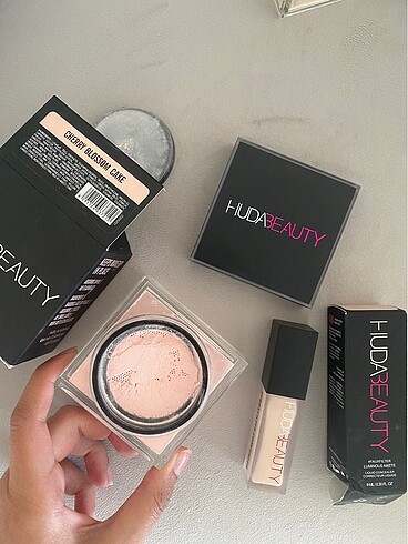 Huda beauty baking pudra ve kapatıcı seti