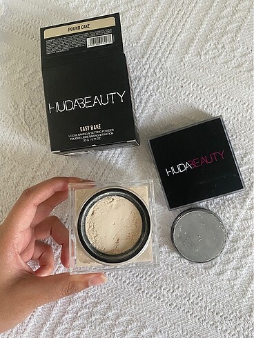 Beden Renk Huda beauty baking pudra