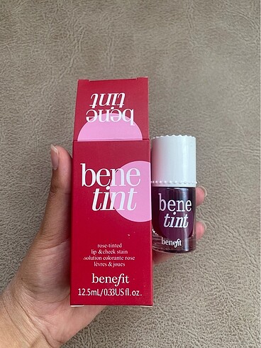 Benefit tint allık