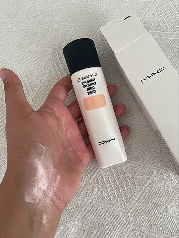 Beden Mac strobe ışıltılı makyaj bazı