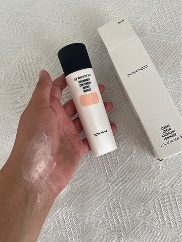 MAC Mac strobe ışıltılı makyaj bazı