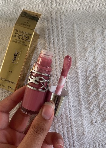 YSL Loveshine Dolgunlaştırıcı Parlak Pembe Dudak Parlatıcısı