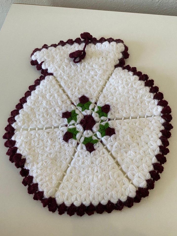 El Yapımı Örgü Masa Örtüsü ve Tutaç Seti - Görsel 3