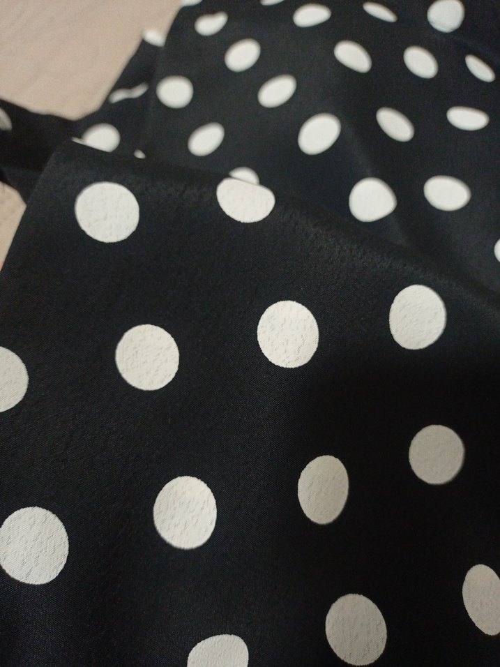 Puantiye Desenli Siyah Uzun Elbise - Görsel 4