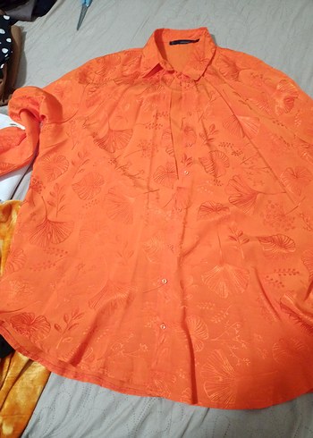Turuncu, uzun kollu, düğmeli, saten gömlek - Görsel 2