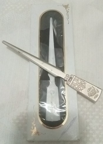 Gri ve Beyaz Desenli Zarf Açacağı - Görsel 3