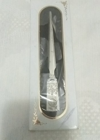 Gri ve Beyaz Desenli Zarf Açacağı - Görsel 2