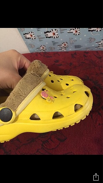 26 Beden içi tüylü crocks tipi sarı terlik 26 27 numara