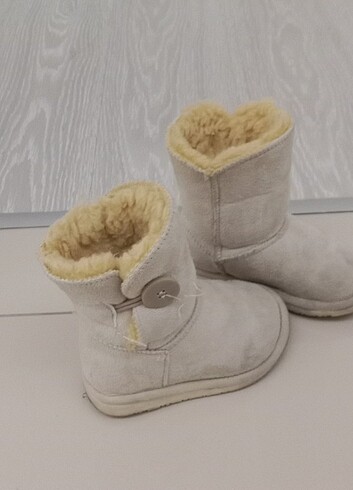 24 Beden ten rengi Renk Çocuk UGG 