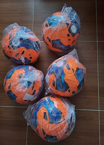 Puma Futbol topu