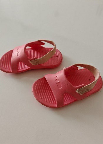 Sıfır Decathlon deniz havuz sandaleti - Görsel 8