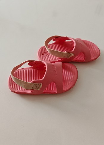 Sıfır Decathlon deniz havuz sandaleti - Görsel 9