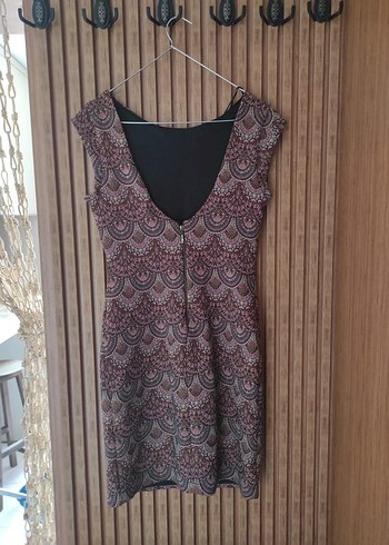 Zara Sırt Dekolteli Kalın Kumaşlı Elbise