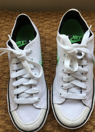 Nike Beyaz Spor Ayakkabı