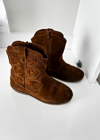 Zara Kahverengi Süet Nakışlı çocuk Bot
