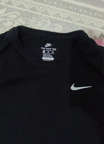 Nike T-shirt 