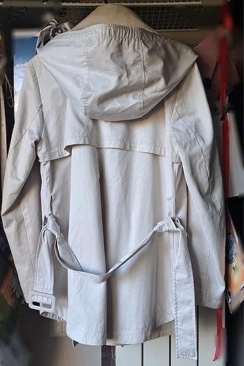 xs Beden Stradivarius yağmurluk
