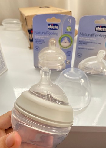 Chicco NaturalFeeling Bebek Biberonu ve Emzik (başlık) - Görsel 6
