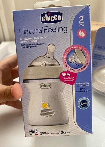 Chicco NaturalFeeling Bebek Biberonu ve Emzik (başlık) - Görsel 4