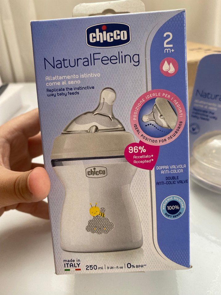 Chicco NaturalFeeling Bebek Biberonu ve Emzik (başlık) - Görsel 4