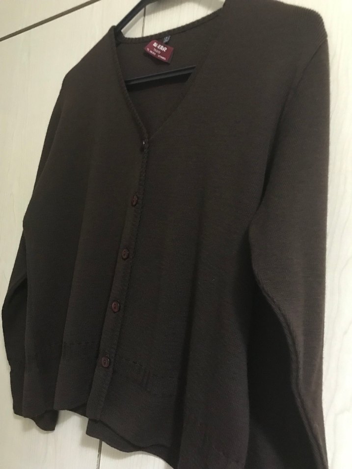 Düğmeli Kahverengi Kadın Hırka - Görsel 3