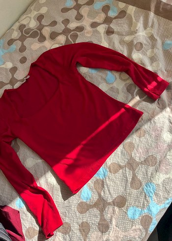 Uzun Kollu Kırmızı V-Yaka Bluz - Görsel 3