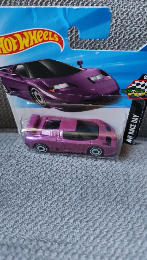 Mor Hot Wheels '94 Bugatti EB110 SS Oyuncak Araba - Görsel 3