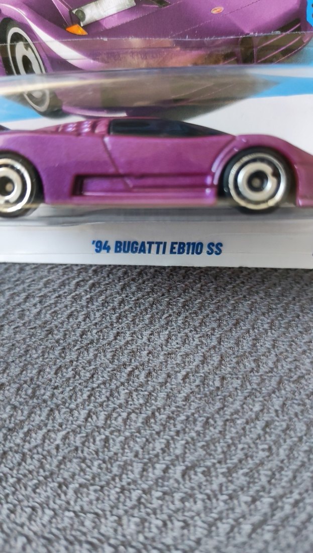 Mor Hot Wheels '94 Bugatti EB110 SS Oyuncak Araba - Görsel 2