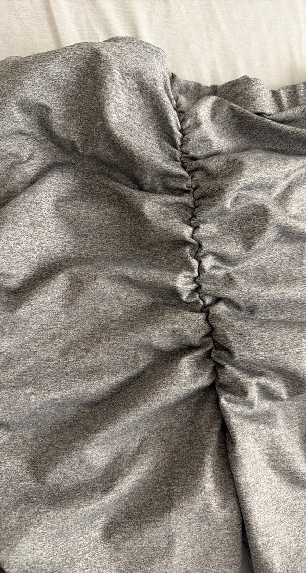 Gri Pileli Kadın  Tayt - Görsel 2