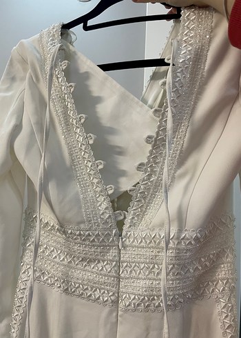 Dantel İşlemeli Beyaz V Yaka Midi Gelinlik - Görsel 7