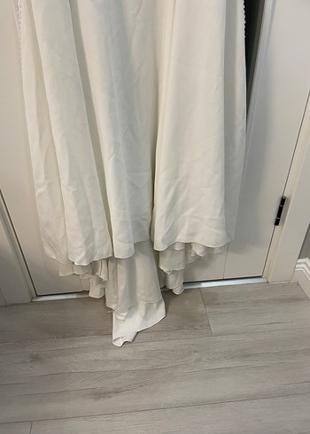 Dantel İşlemeli Beyaz V Yaka Midi Gelinlik - Görsel 5