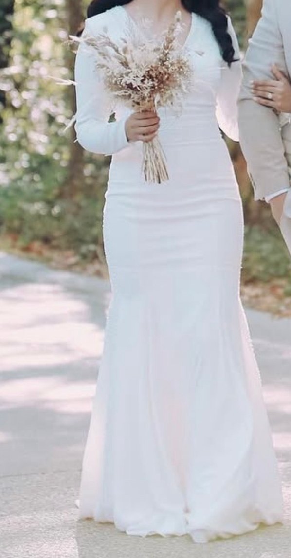 Dantel İşlemeli Beyaz V Yaka Midi Gelinlik - Görsel 2