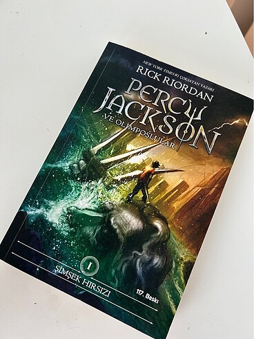 Percy Jackson Şimşek Hırsızı - Riordan
