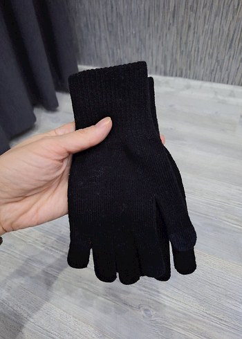 Siyah Örgü Kadın Eldiveni - Görsel 3